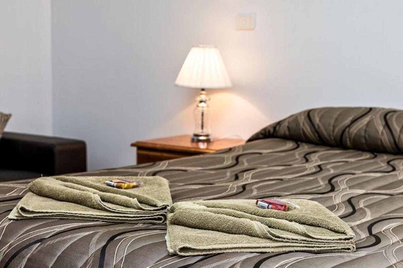 Holbrook Town Centre Motor Inn Kültér fotó